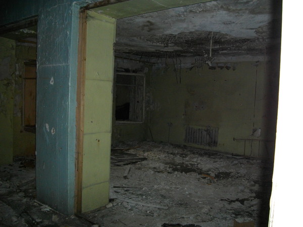 Заброшенный дом и наверно фотолаболатория.