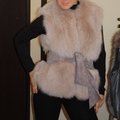 новая шуба из белой принтованной лисы.