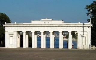 Площадь Нахимова