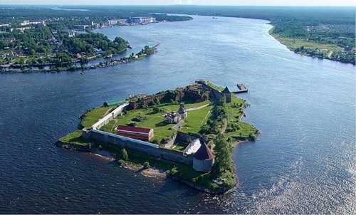 Одежда в городе бар Одежда в городе бар