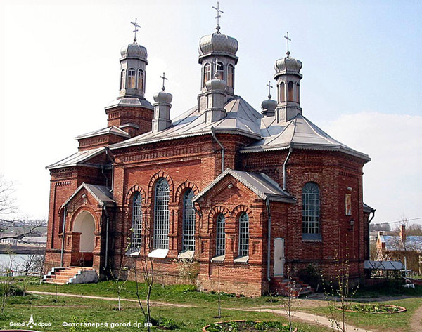 Храм построен на красивом... Днепропетровская область