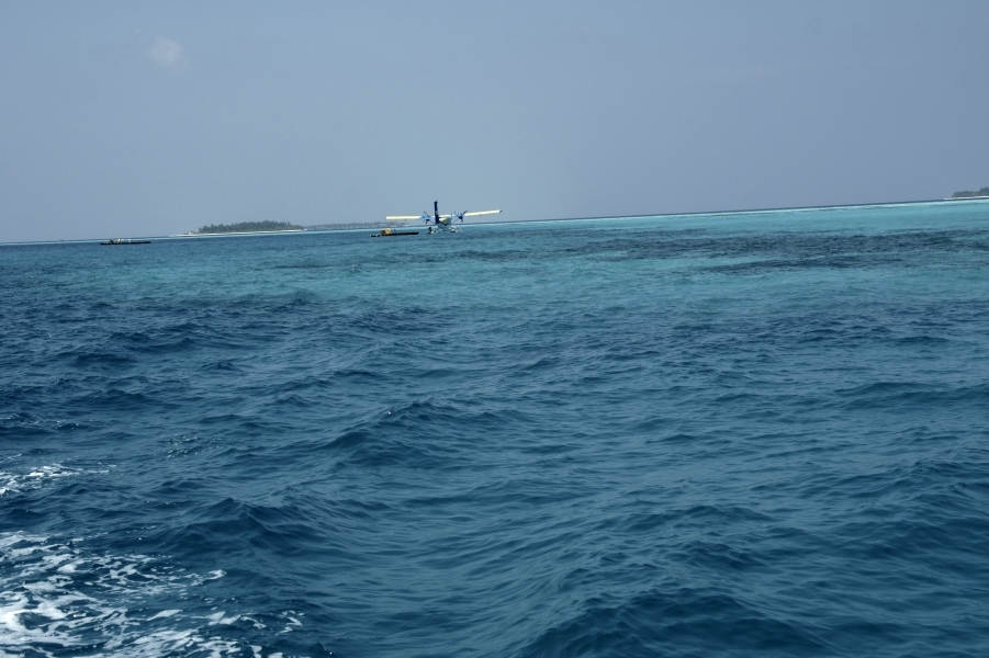 Тупо на Мальдивы.