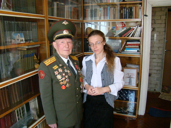 DSC02116 я - Анна Колесникова с Туровым Владимиром Семеновичем 01.05.2010