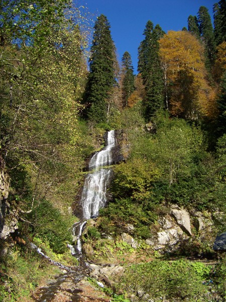 Водопад Тюльпан на Махадыре