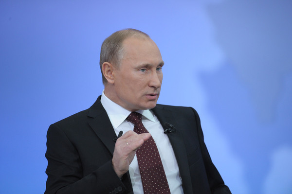 Путин и ботокс... Следы налицо 