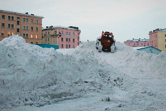 Уборка снега весной картинки Уборка снега весной картинки