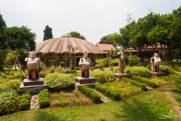 Джакарта, TMII Museum: павильон с кактусами