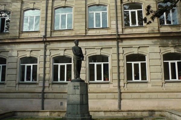 http://content.foto.mail.ru/mail/geowit/1716/h-1827.jpg