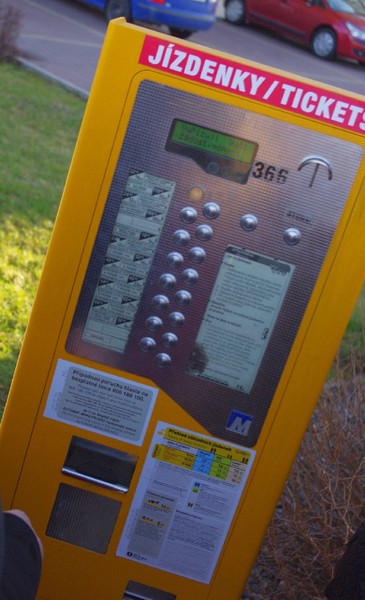 автомат оплаты Пражских проездных билетов