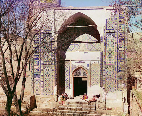 Вход в ансамбль мавзолеев Шахи-Зинда в начале ХХ века