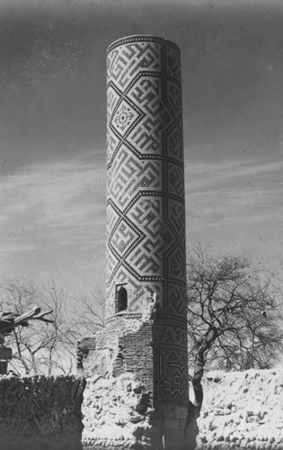 Минарет мечети Биби-Ханым в начале ХХ века