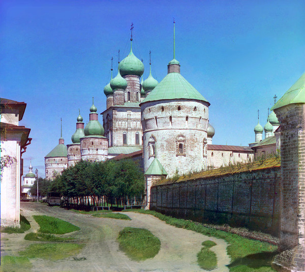 Ростовский Кремль в начале XX века  (фото С.М. Прокудина-Горского)