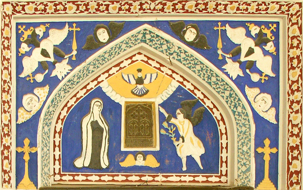 Из серии «Персидские узоры». Фреска над входом в церковь Святого Стефана Армянской апостольской церкви.