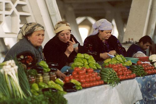 Из серии ''Узбекские портреты''. На рынке Чор-су в Ташкенте.