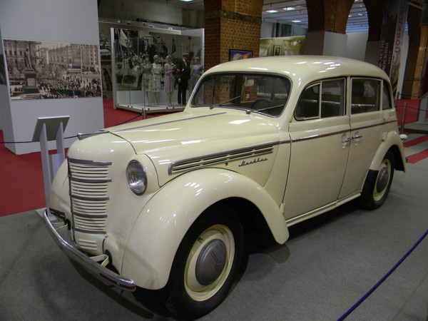 Легковой автомобиль «Москвич-400» (Музей Москвы)