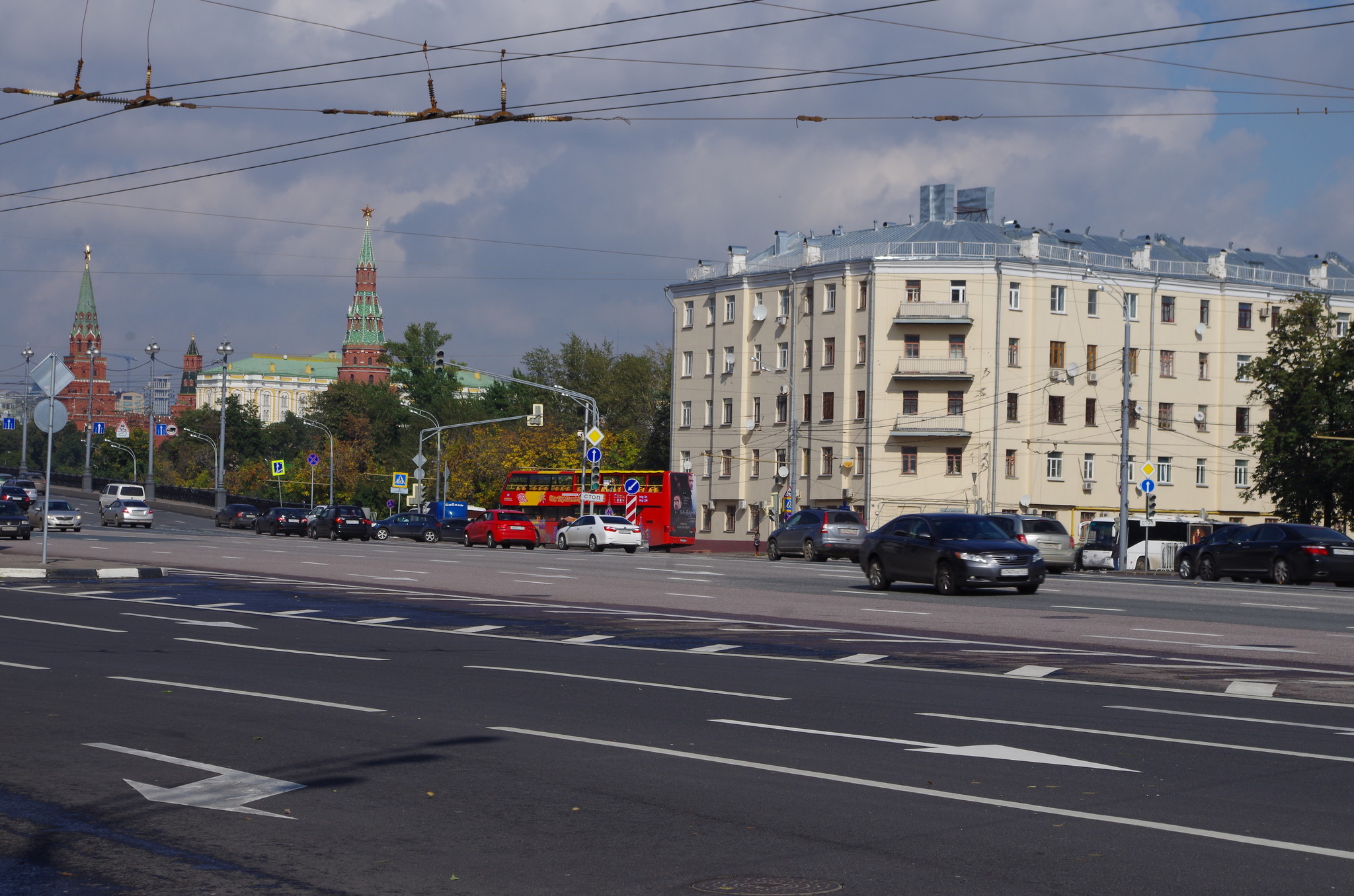 Улица Серафимовича