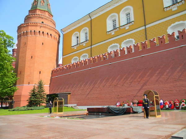 Пост № 1 в Александровском саду