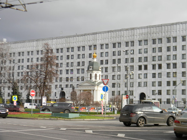 Арбатская площадь