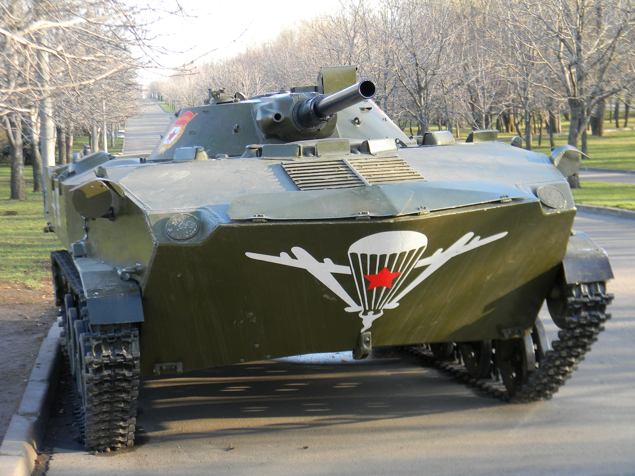 Боевая машина десанта БМД-1 на Поклонной горе