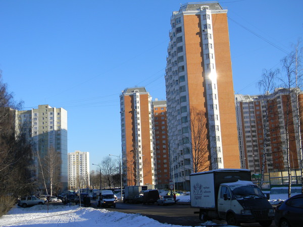 Остановка общественного транспорта «Управа» в 4-м микрорайоне Северного