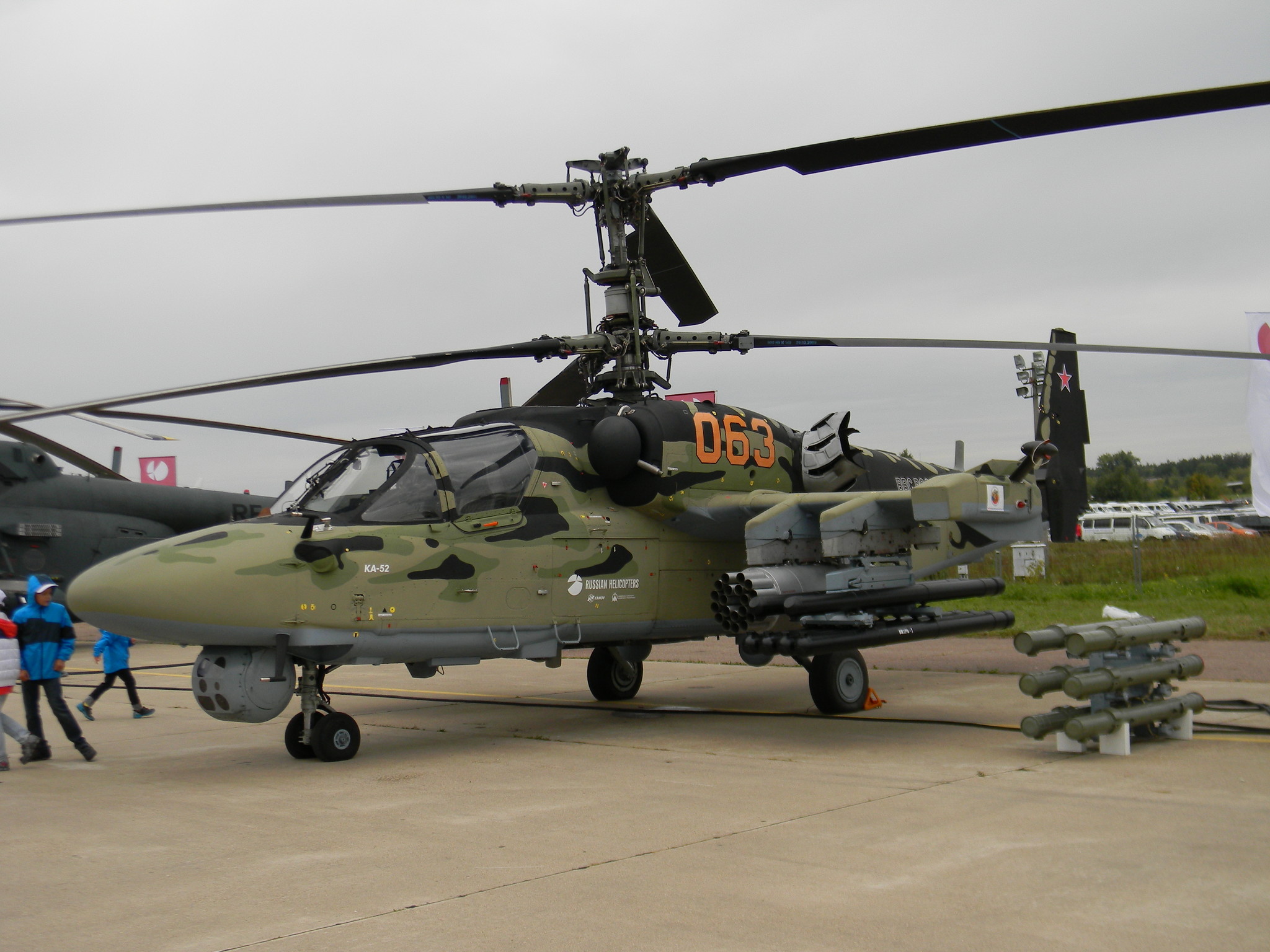 Многоцелевой всепогодный боевой вертолёт Ка-52