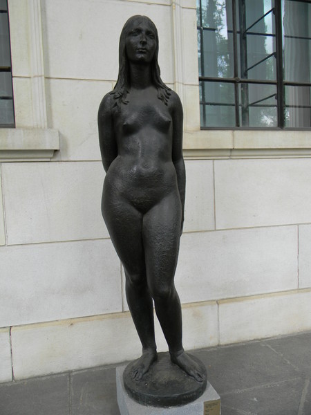 Франческо Мессина. "Венера" 1955 г. Бронза