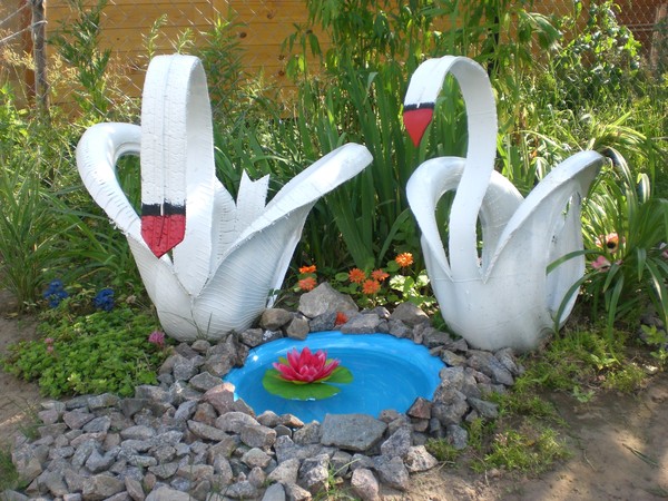 Лебеди из шин: оригинальное украшение сада