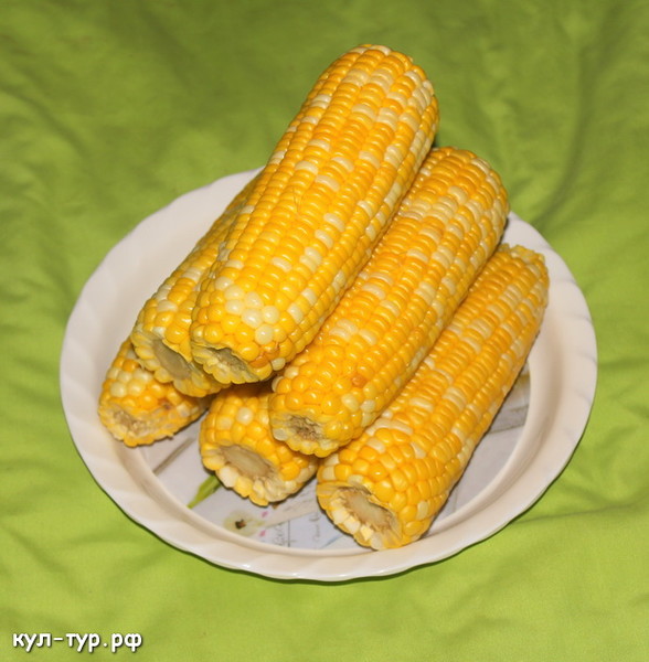 варёная кукуруза