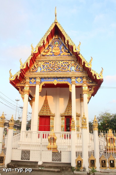 буддистский храм в тайланде