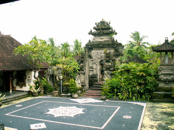 красивые Бали Танах Лот